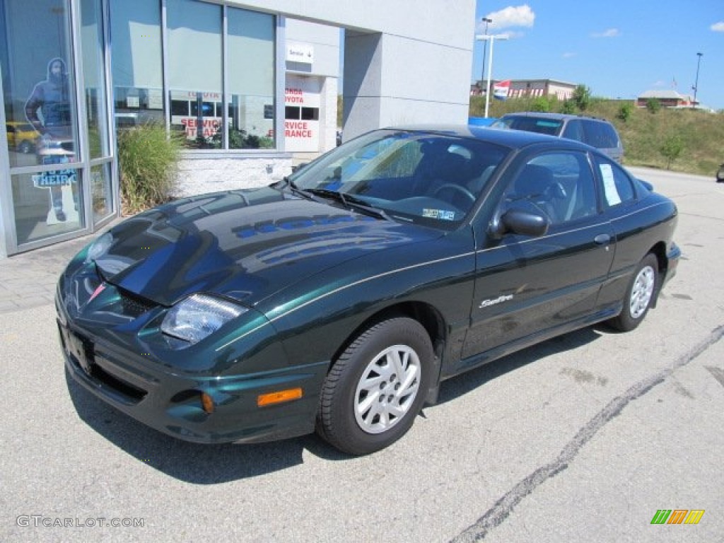 2002 Sunfire SE Coupe - Polo Green Metallic / Graphite photo #2