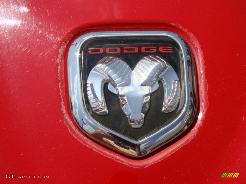 2001 Dodge Dakota Sport Quad Cab 4x4 Marks and Logos Photos