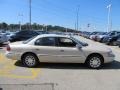 2001 Ivory Parchment Tri-Coat Lincoln Continental   photo #9