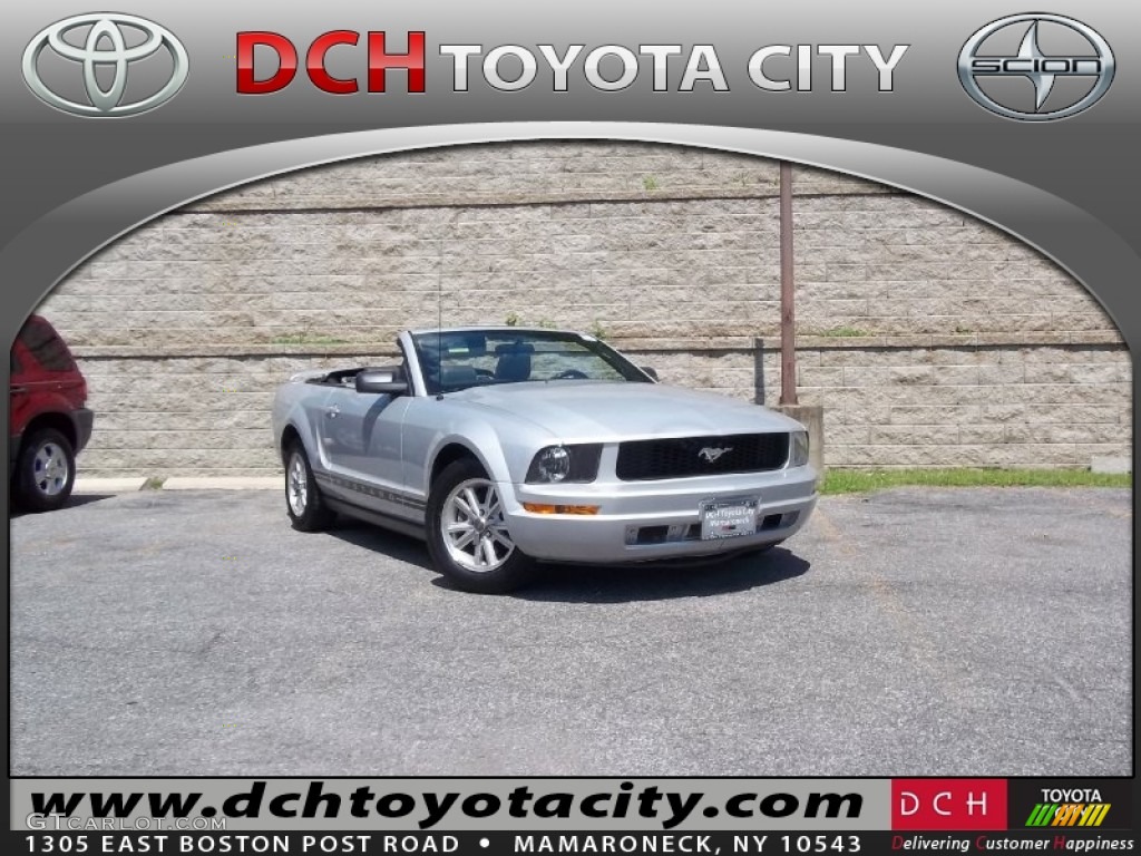 2006 Mustang V6 Premium Convertible - Satin Silver Metallic / Dark Charcoal photo #1