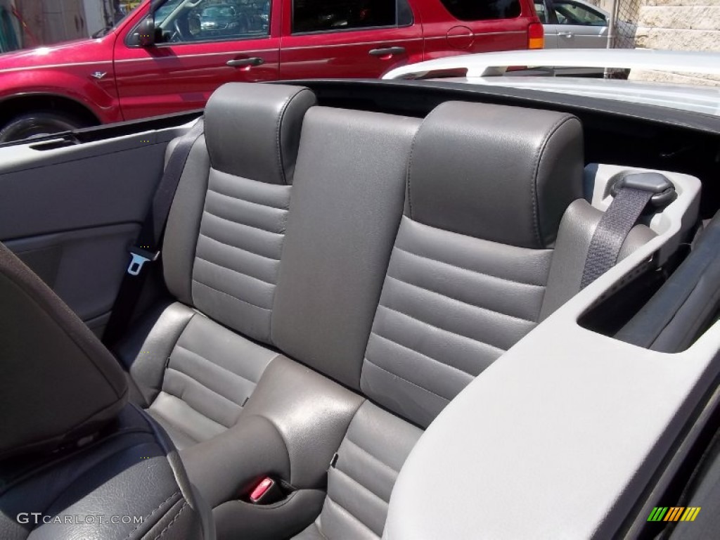 2006 Mustang V6 Premium Convertible - Satin Silver Metallic / Dark Charcoal photo #13