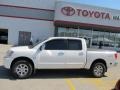 White - Titan SE Crew Cab 4x4 Photo No. 2