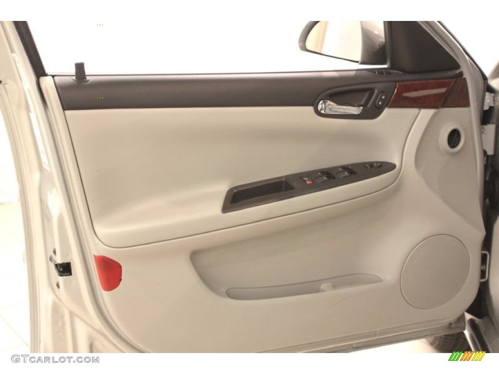 2007 Chevrolet Impala LT Gray Door Panel Photo #53086658