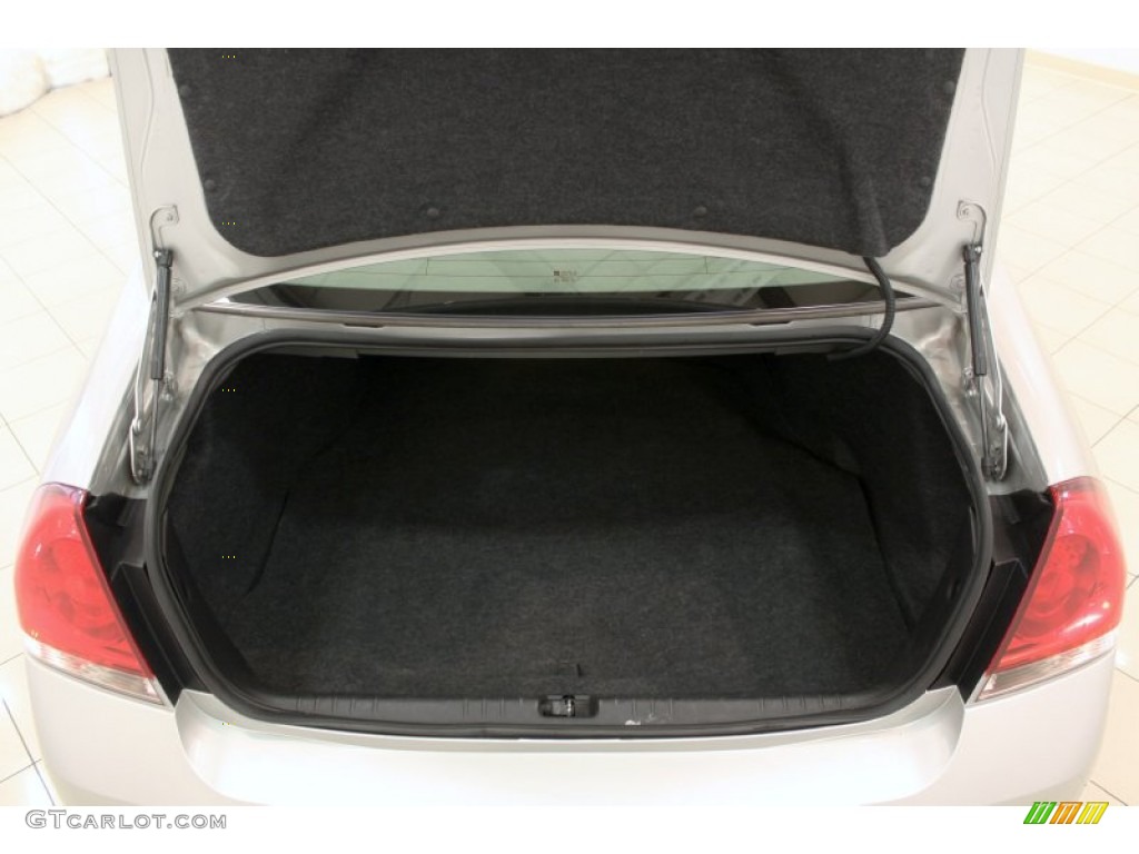 2007 Chevrolet Impala LT Trunk Photo #53086835