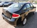 Black - Focus SE Sedan Photo No. 4