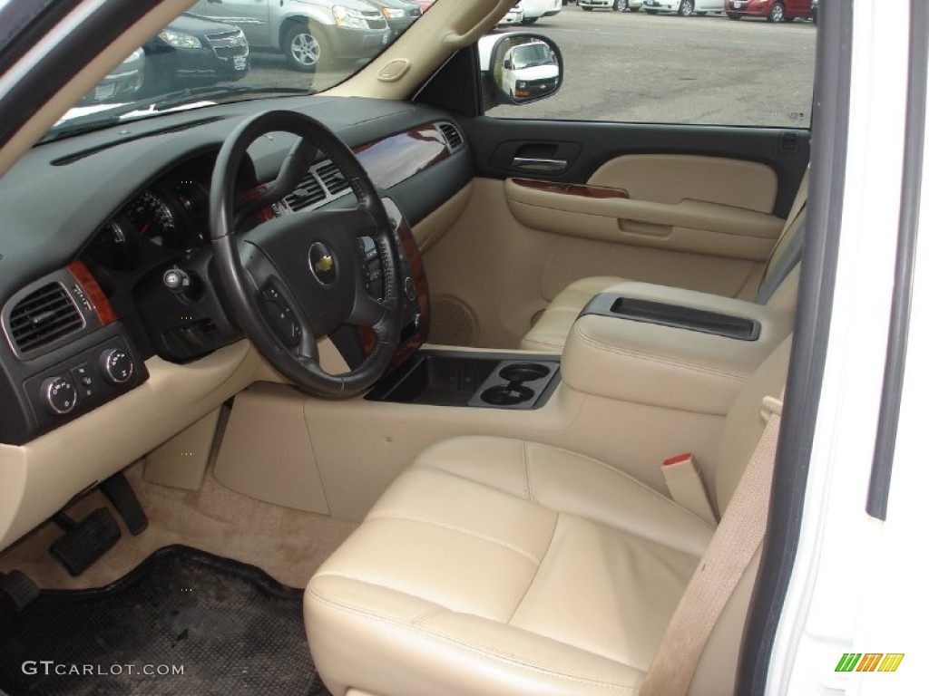Light Cashmere/Ebony Interior 2007 Chevrolet Suburban 1500 LT 4x4 Photo #53088533