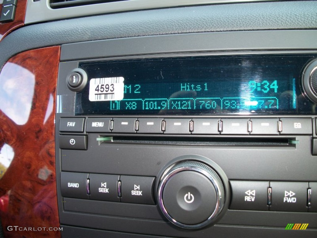 2011 Chevrolet Avalanche LS 4x4 Audio System Photos