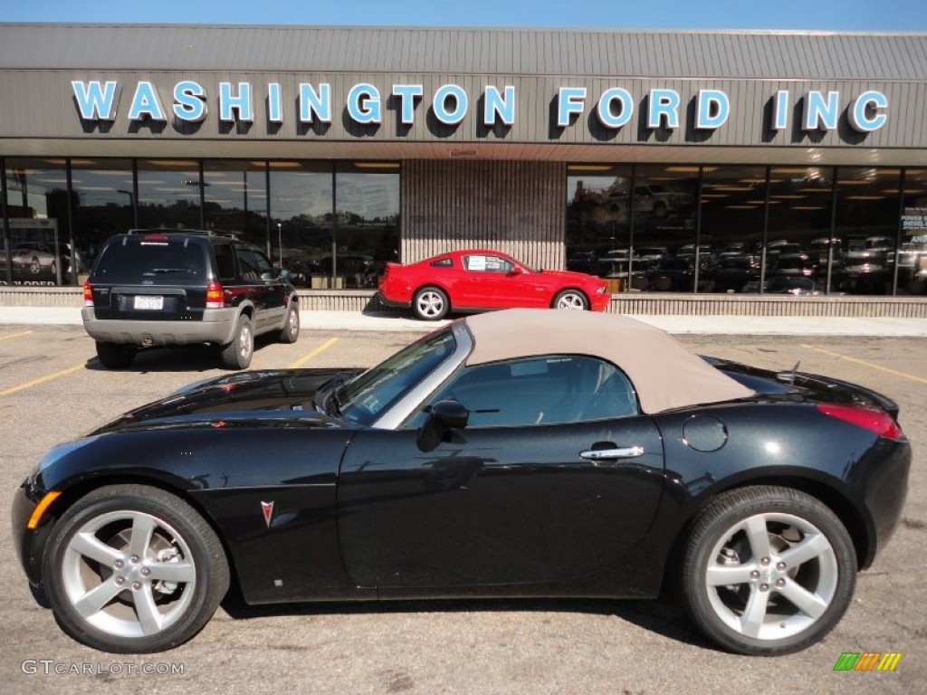 2008 Solstice Roadster - Mysterious Black / Ebony/Sand photo #1