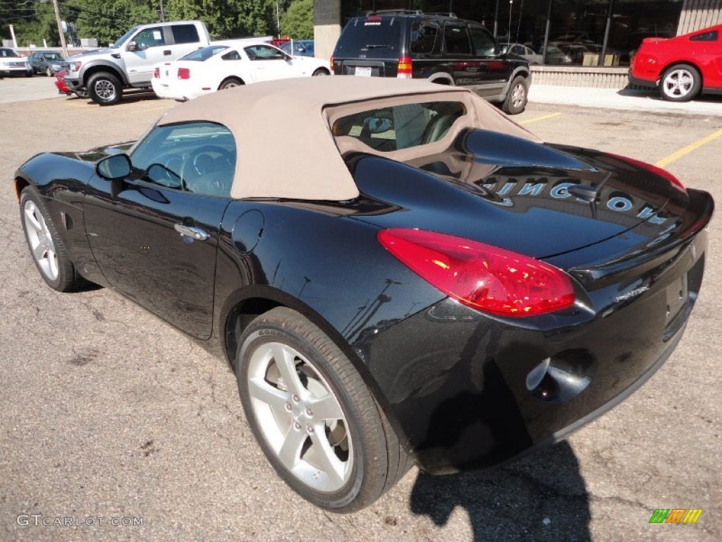 2008 Solstice Roadster - Mysterious Black / Ebony/Sand photo #2