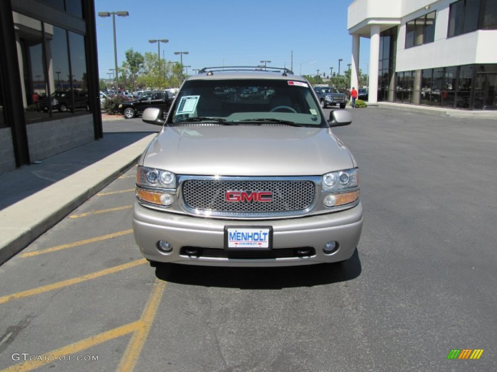 2004 Yukon Denali AWD - Silver Birch Metallic / Stone Gray photo #34