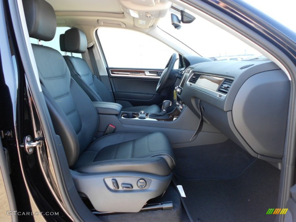 Black Anthracite Interior 2011 Volkswagen Touareg TDI Lux 4XMotion Photo #53089814