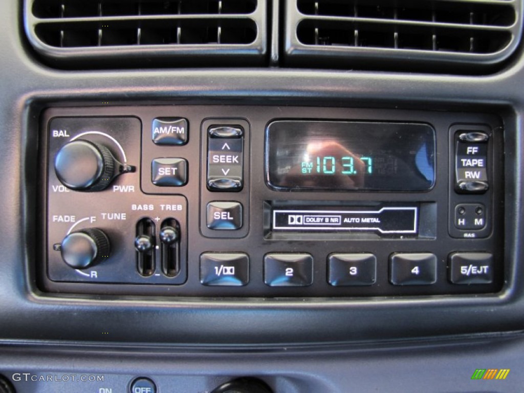 2000 Dodge Dakota SLT Extended Cab 4x4 Audio System Photo #53090357