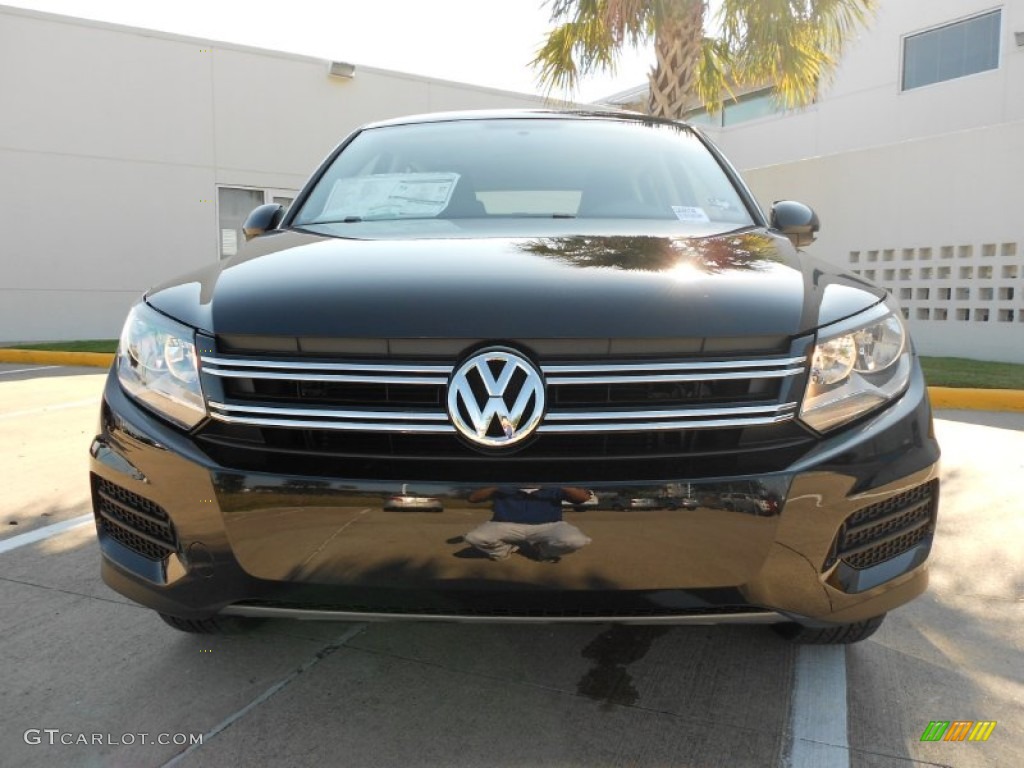 2012 Tiguan S - Deep Black Metallic / Black photo #2