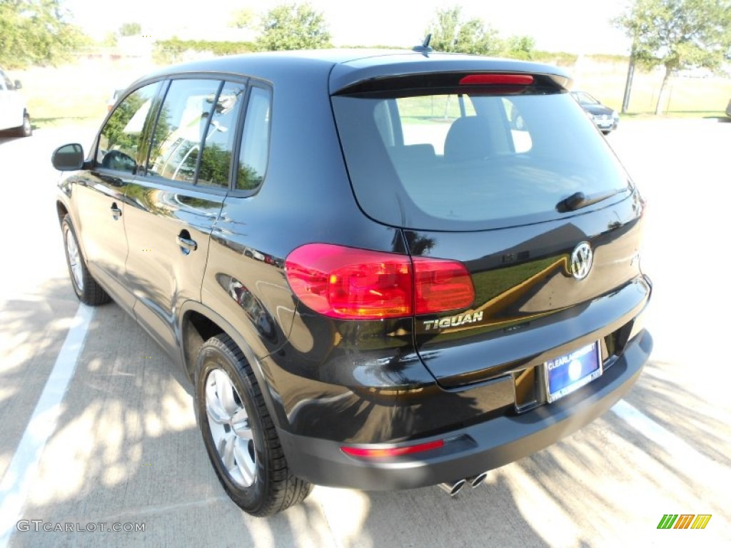 2012 Tiguan S - Deep Black Metallic / Black photo #5
