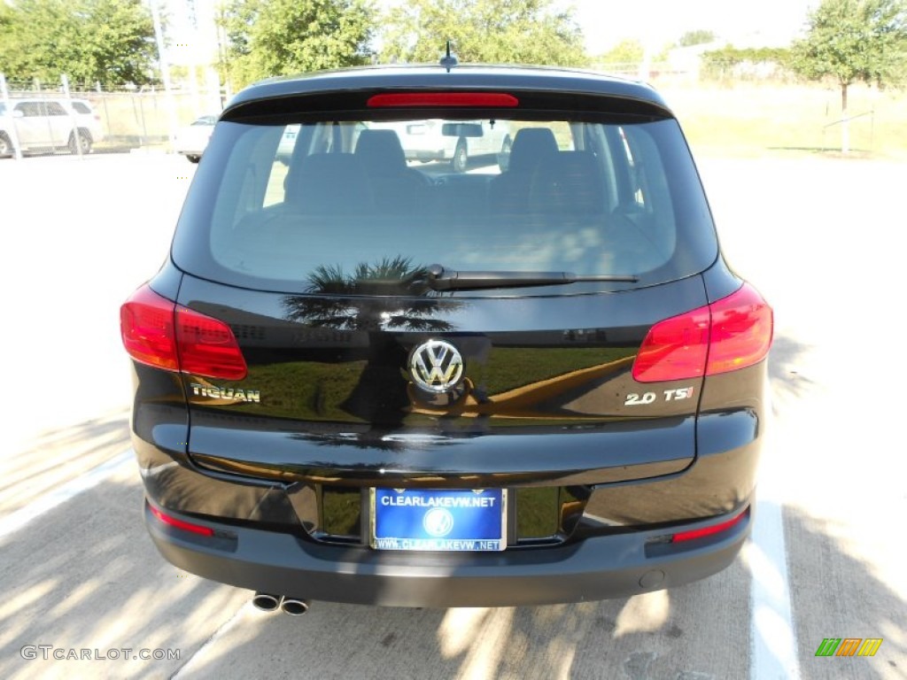 2012 Tiguan S - Deep Black Metallic / Black photo #6