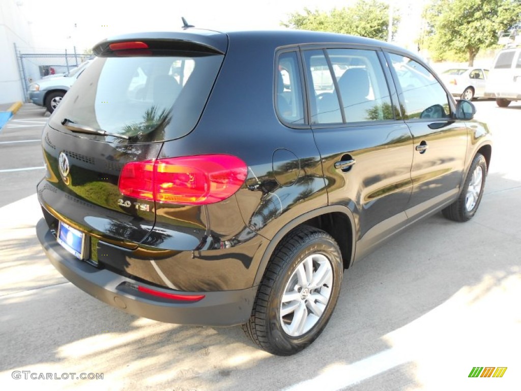2012 Tiguan S - Deep Black Metallic / Black photo #7