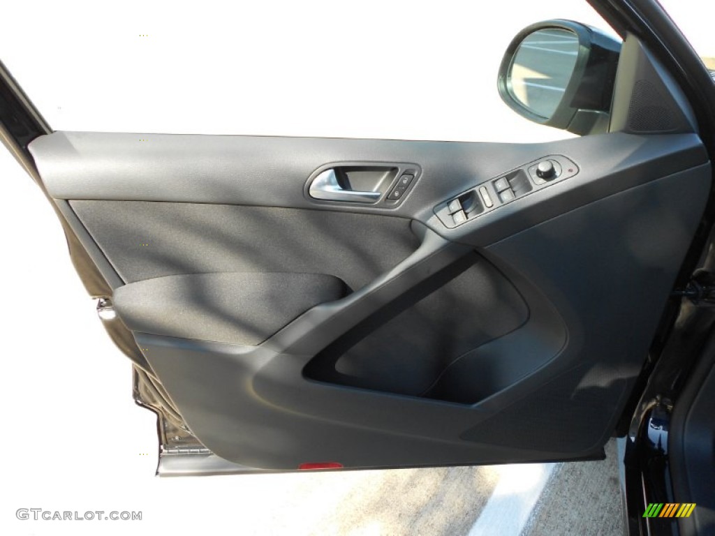 2012 Tiguan S - Deep Black Metallic / Black photo #10
