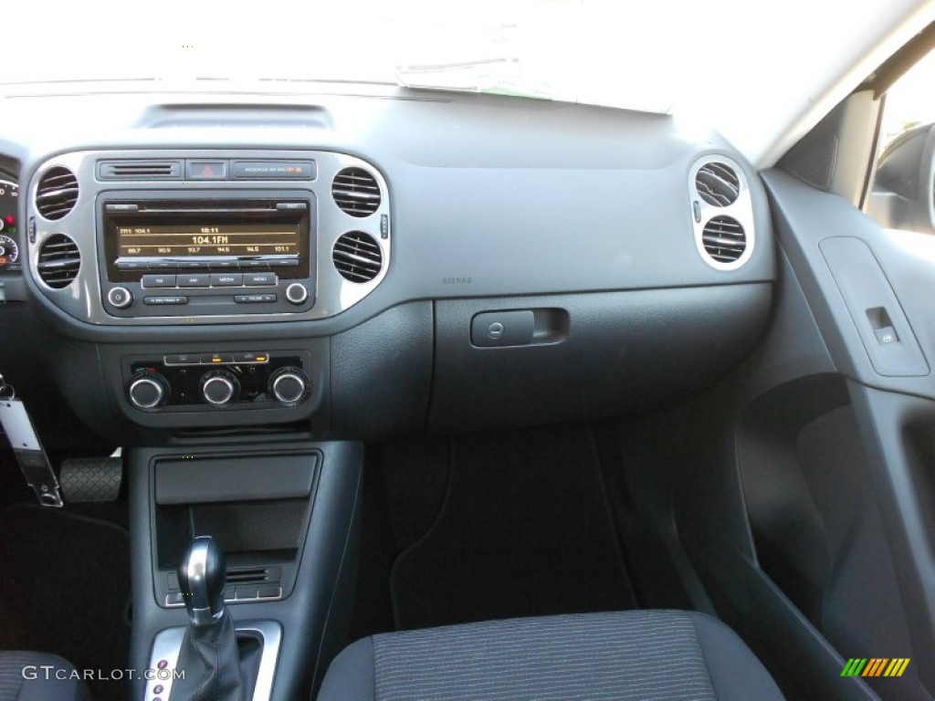 2012 Tiguan S - Deep Black Metallic / Black photo #15