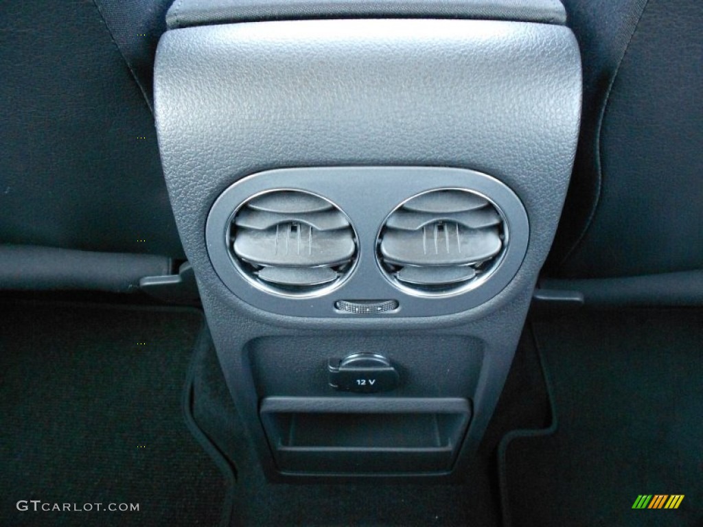 2012 Tiguan S - Deep Black Metallic / Black photo #20