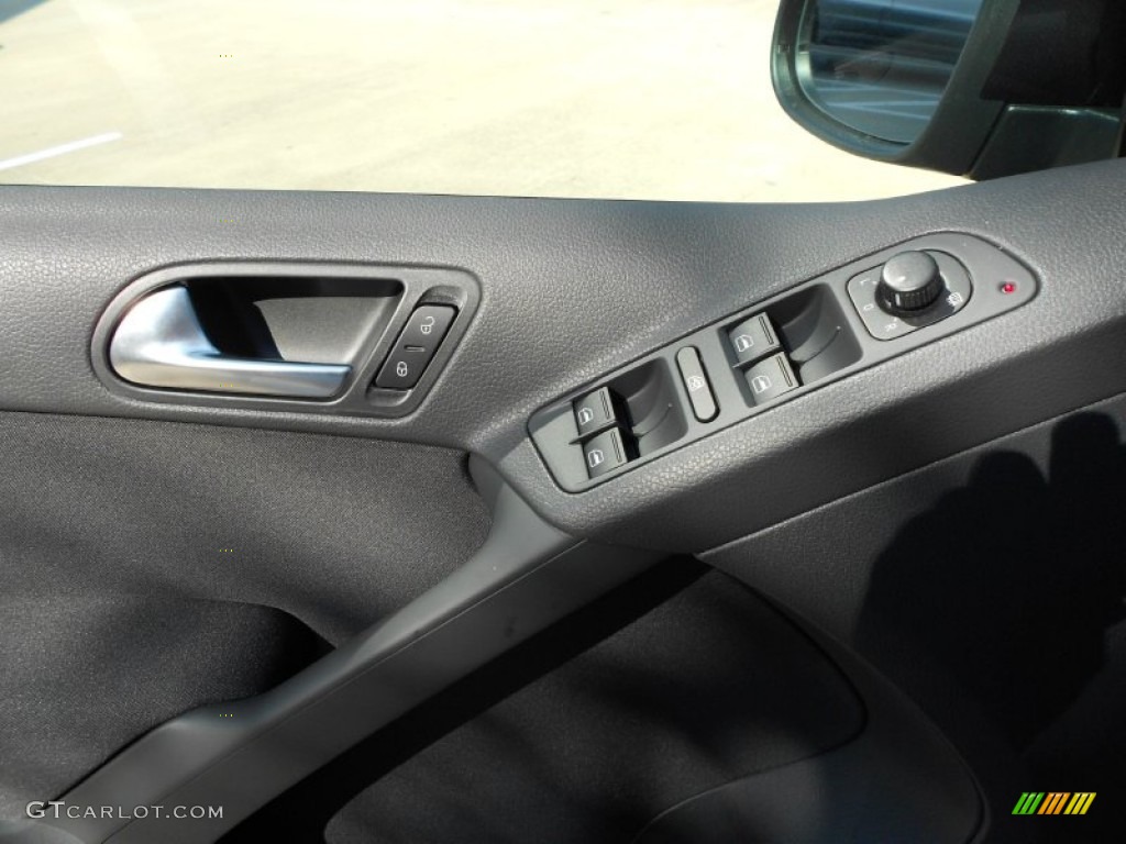 2012 Tiguan S - Deep Black Metallic / Black photo #21
