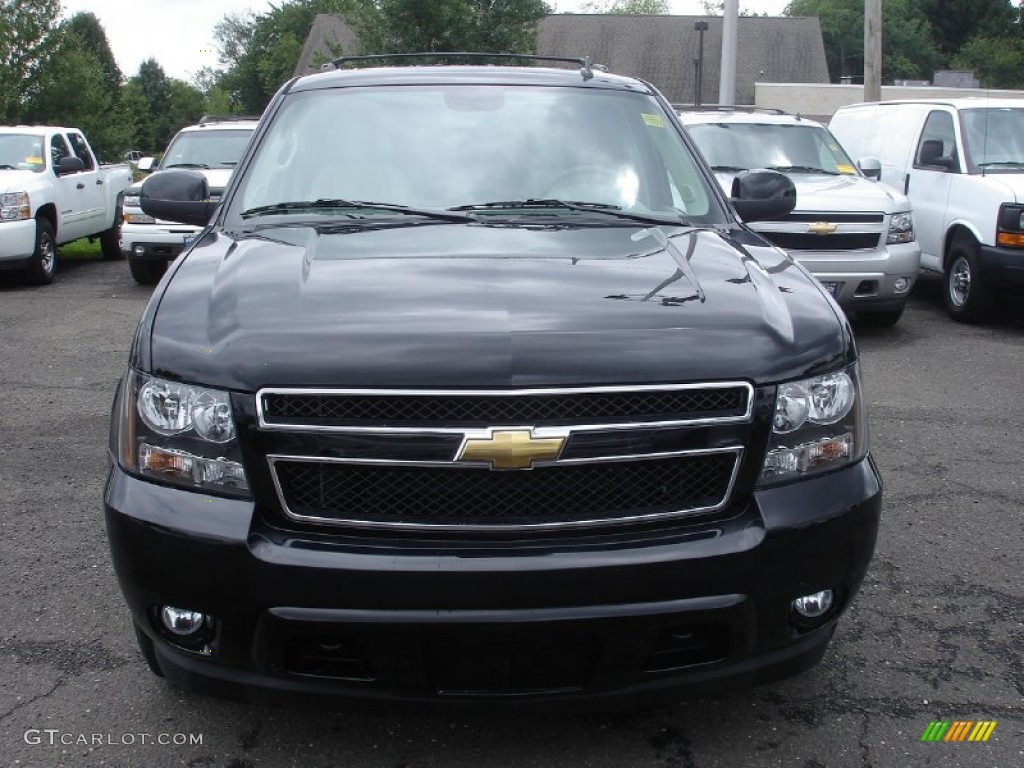2011 Tahoe LT 4x4 - Black / Light Titanium/Dark Titanium photo #2