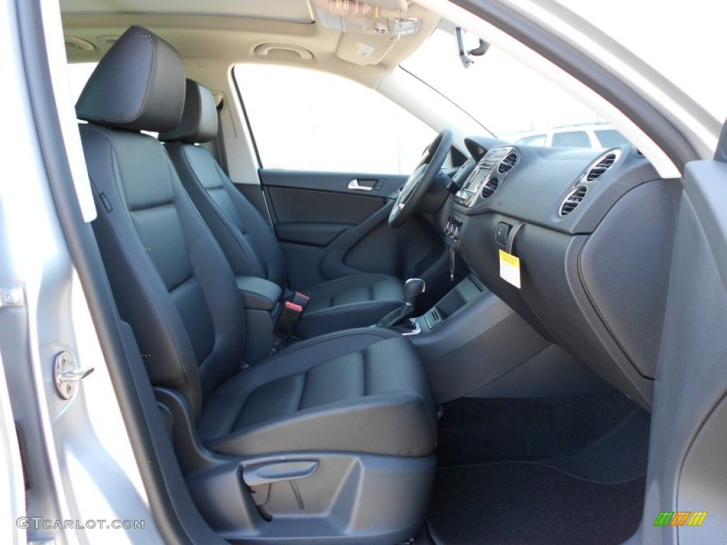 Black Interior 2012 Volkswagen Tiguan SE Photo #53091143