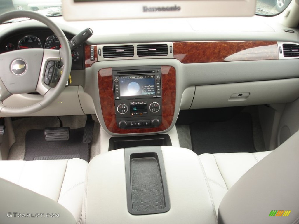 2011 Tahoe LT 4x4 - Black / Light Titanium/Dark Titanium photo #13