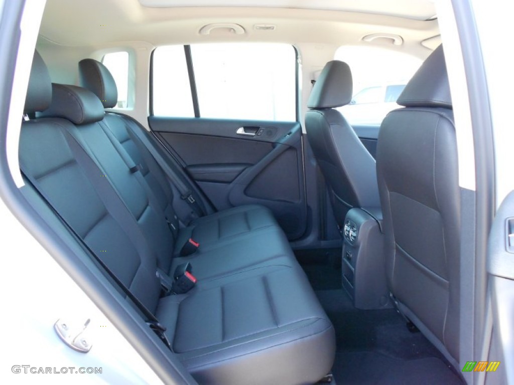 Black Interior 2012 Volkswagen Tiguan SE Photo #53091157