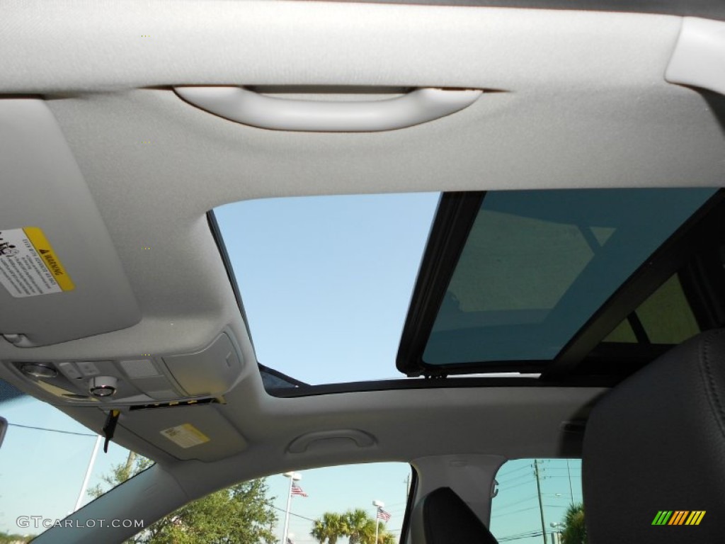 2012 Volkswagen Tiguan SE Sunroof Photo #53091269