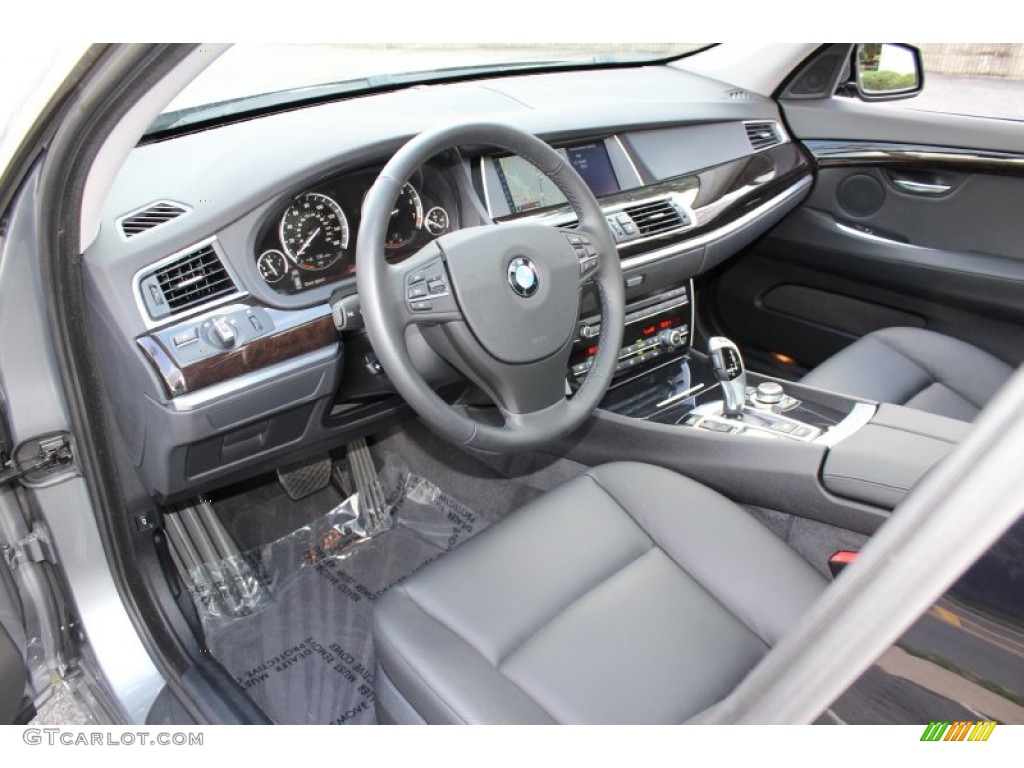 Black Interior 2011 BMW 5 Series 550i Gran Turismo Photo #53095118