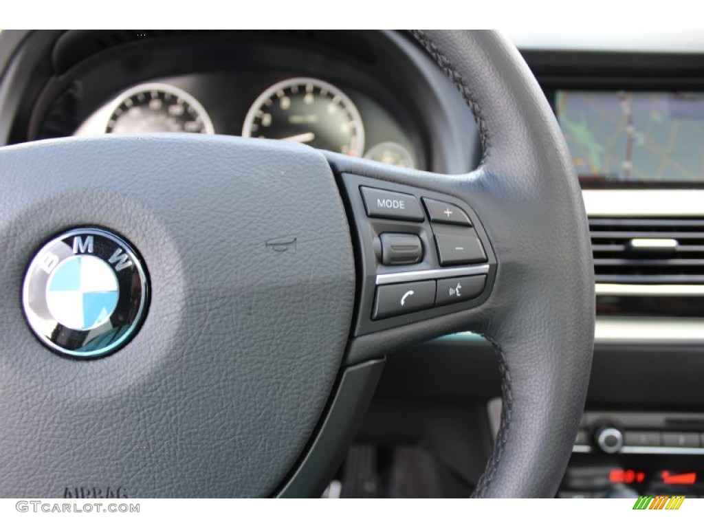 2011 BMW 5 Series 550i Gran Turismo Controls Photo #53095193