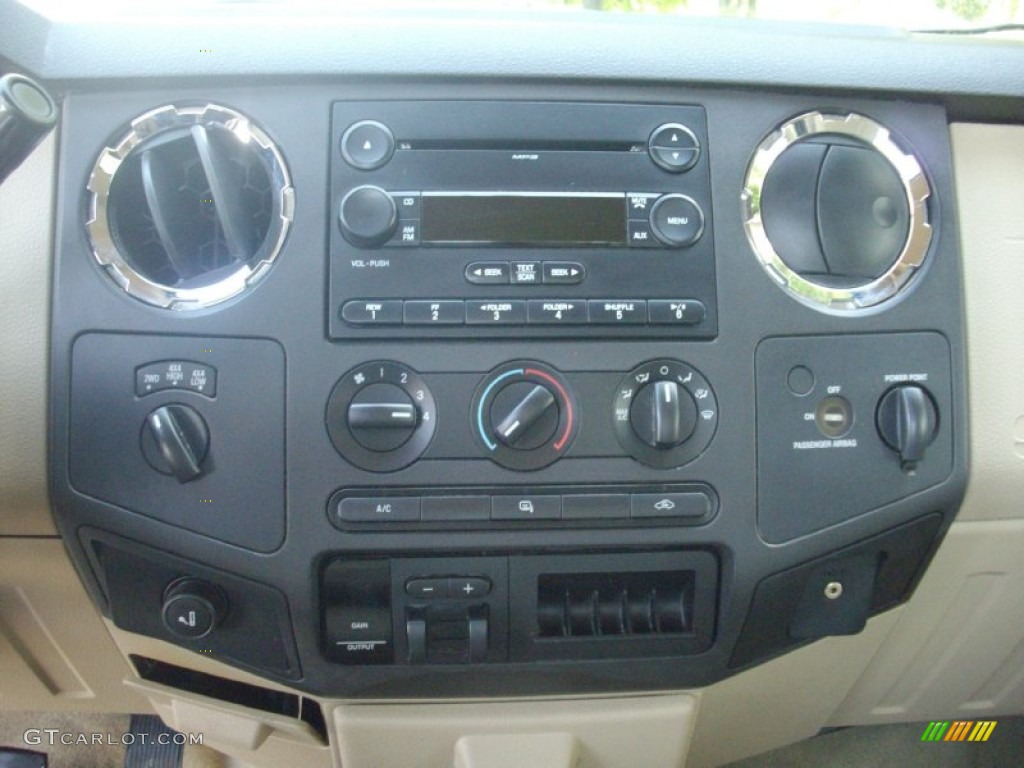2008 Ford F250 Super Duty XLT Regular Cab 4x4 Controls Photo #53096804
