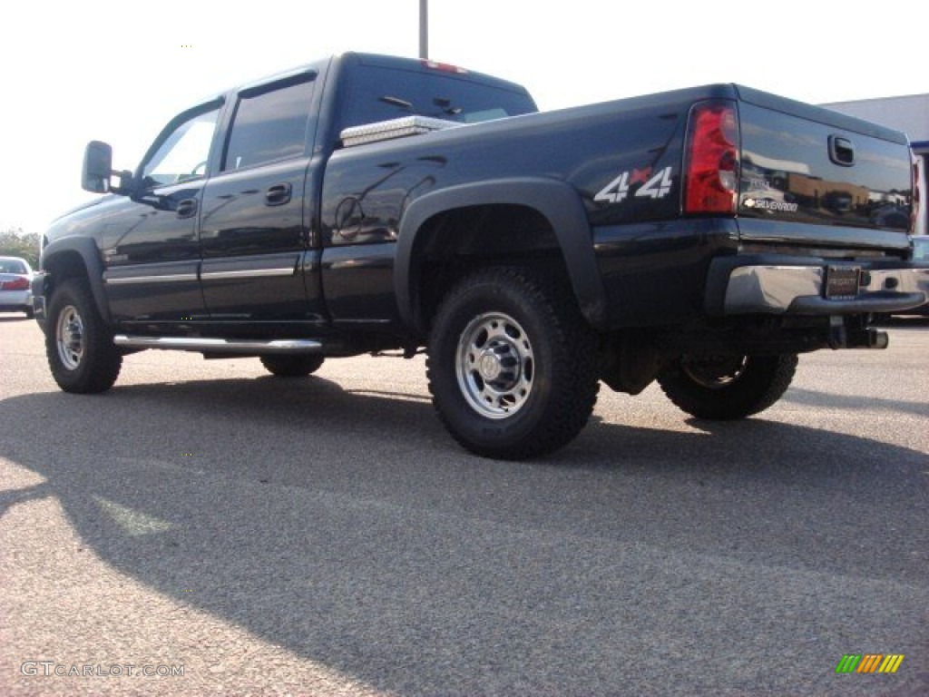 2007 Silverado 2500HD Classic LT Crew Cab 4x4 - Black / Dark Charcoal photo #3