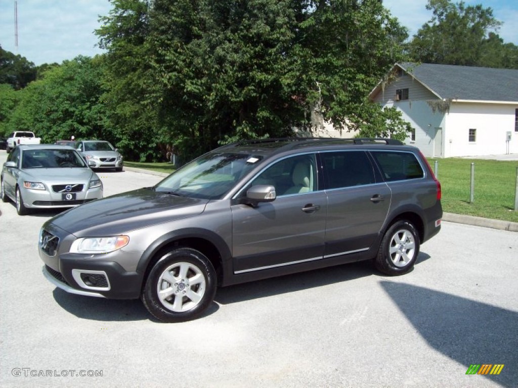 2011 Volvo XC70 3.2 Exterior Photos