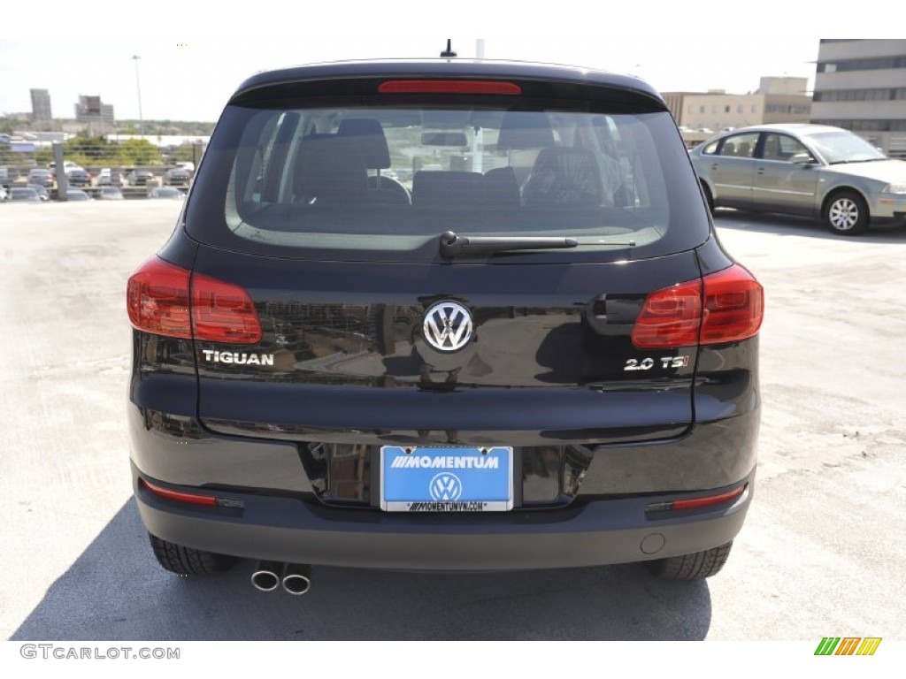 2012 Tiguan SE - Deep Black Metallic / Black photo #4