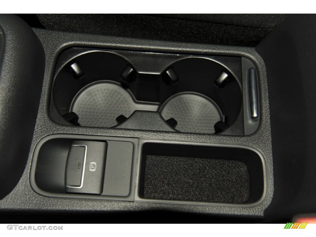 2012 Tiguan SE - Deep Black Metallic / Black photo #14