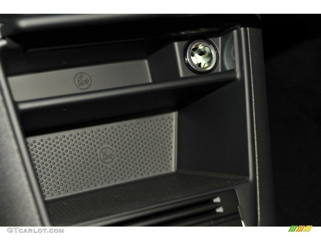 2012 Tiguan SE - Deep Black Metallic / Black photo #15