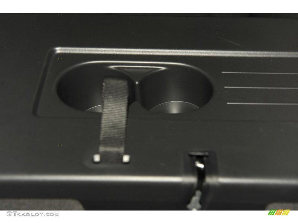 2012 Tiguan SE - Deep Black Metallic / Black photo #24