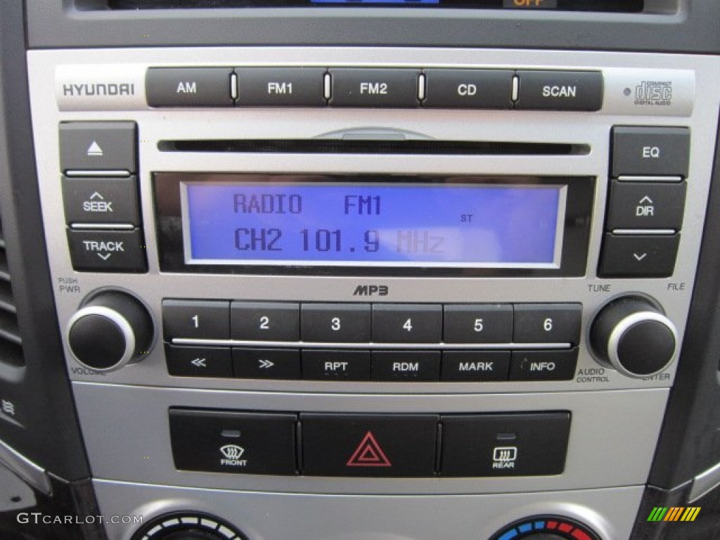 2007 Hyundai Santa Fe GLS 4WD Audio System Photos
