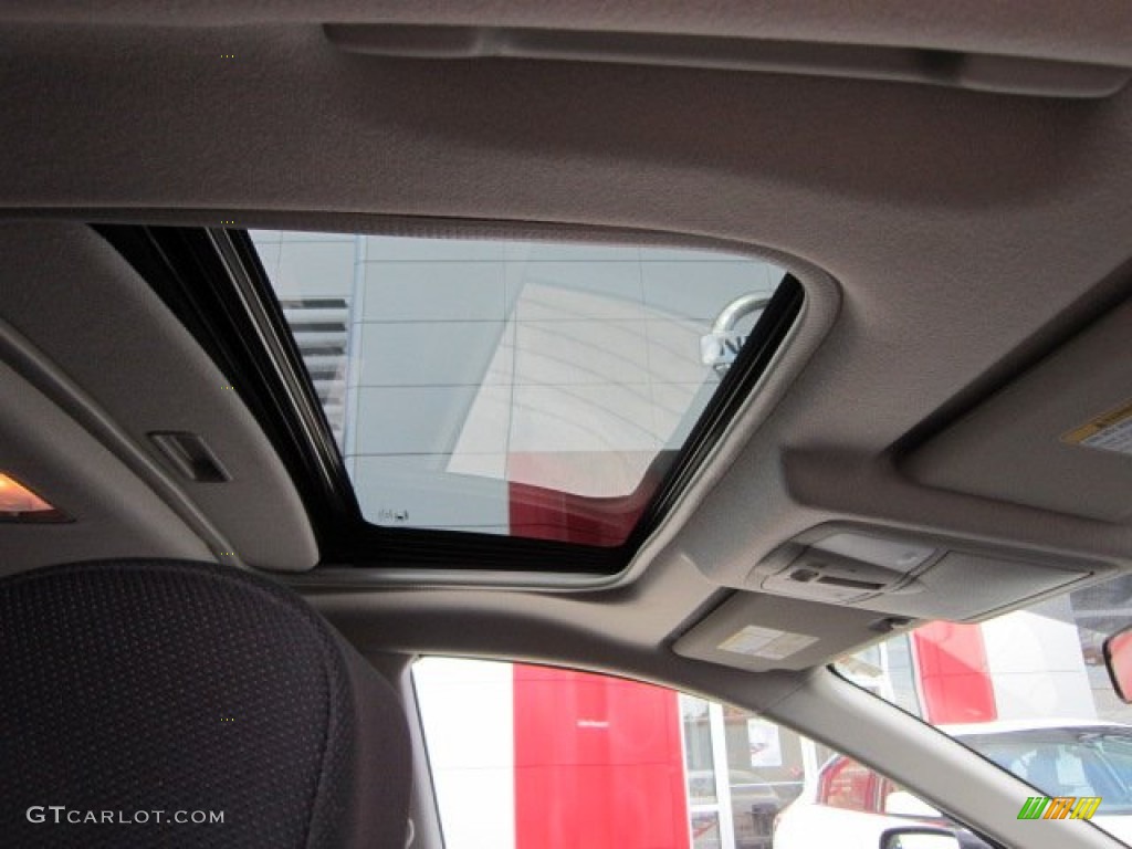 2011 Rogue SV AWD - Black Amethyst / Black photo #9