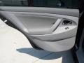 Black - Camry LE Photo No. 20