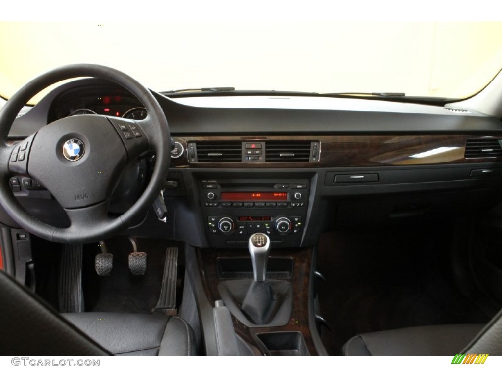2011 BMW 3 Series 328i xDrive Sports Wagon Black Dashboard Photo #53111210