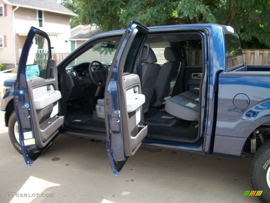 2011 F150 XLT SuperCrew 4x4 - Dark Blue Pearl Metallic / Steel Gray photo #9