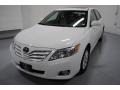 Super White - Camry XLE Photo No. 3