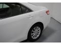 Super White - Camry XLE Photo No. 6