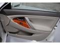 Super White - Camry XLE Photo No. 19