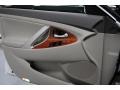 Super White - Camry XLE Photo No. 25