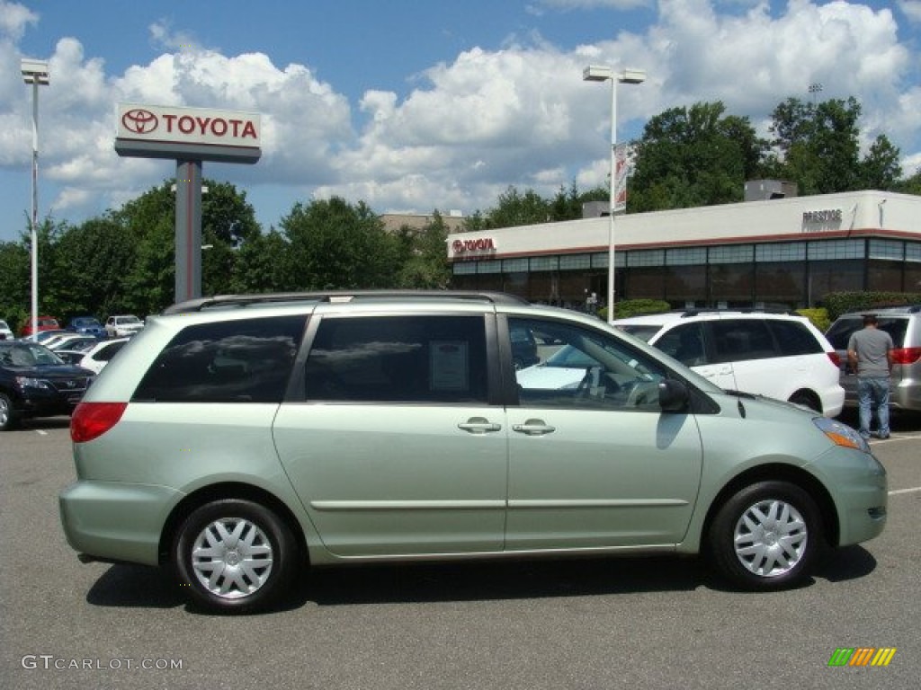 2006 Sienna LE - Silver Pine Mica / Taupe photo #1