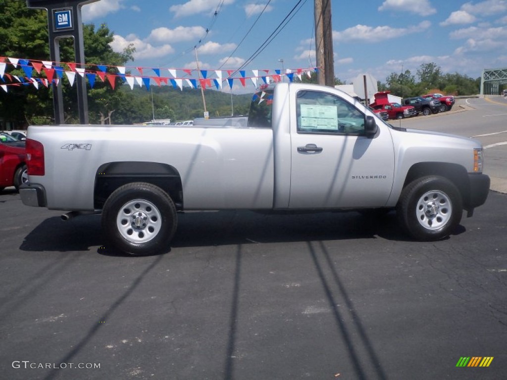 2011 Silverado 1500 Regular Cab 4x4 - Sheer Silver Metallic / Dark Titanium photo #4