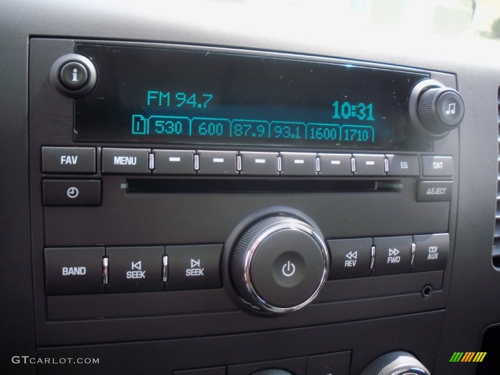 2011 Silverado 1500 Regular Cab 4x4 - Sheer Silver Metallic / Dark Titanium photo #20